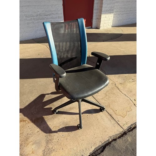 Nice office gaming chair - office,